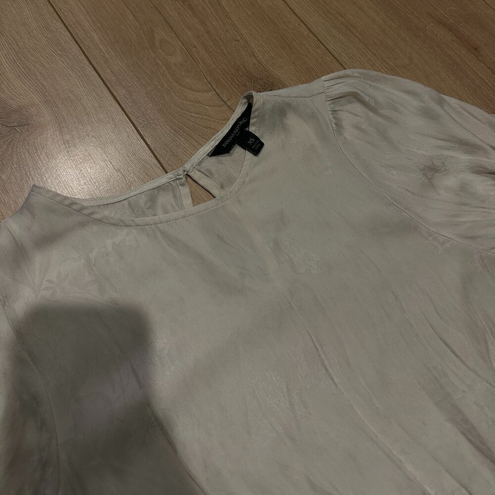 BANANA REPUBLIC Cream Flowy Dress